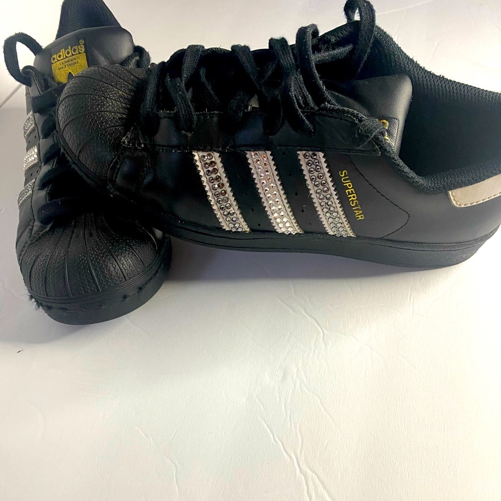 Adidas superstar shoes big girls size 6